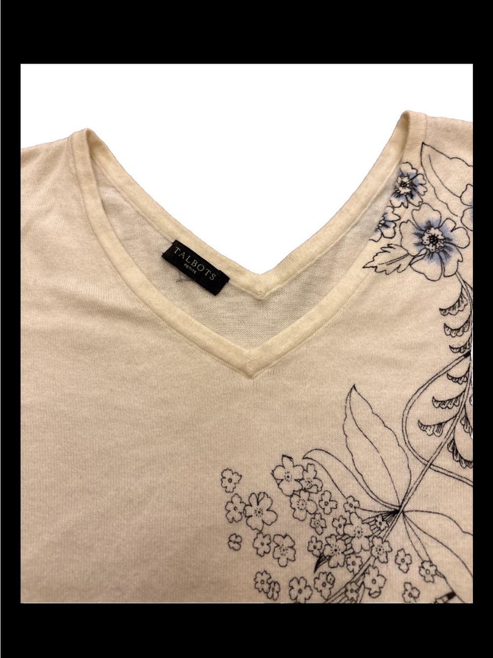 Talbots Women’s Cream Floral V-Neck 3/4 Sleeve Top size Medium Petite - Picture 2 of 7